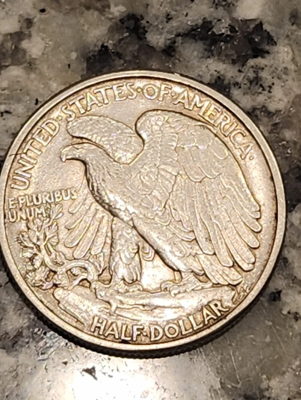 SHARP LUSTROUS UNCIRCULATED 1942 WALKING LIBERTY SILVER HALF DOLLAR